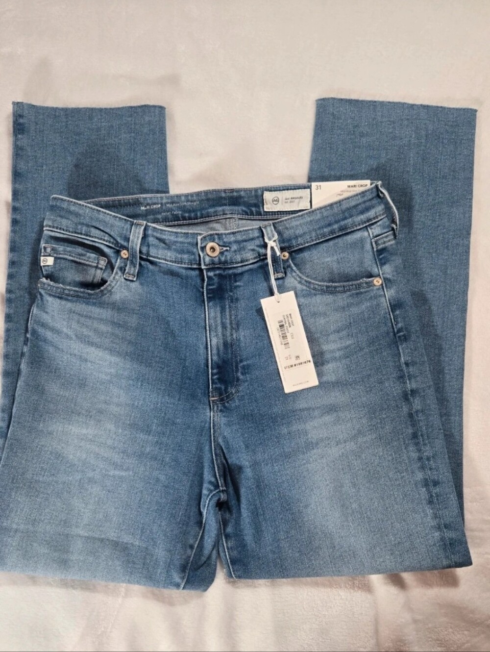 NWT AG Jeans Mari Crop Mid-Rise Slim Straight Raw Hem Jeans - Size 31